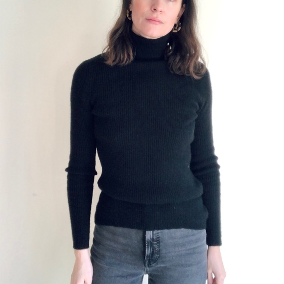 Black ribbed cashmere turtleneck sweater - Picture 13 of 14